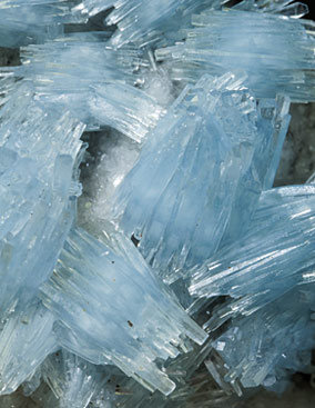 Baryte with Calcite and limonite. 