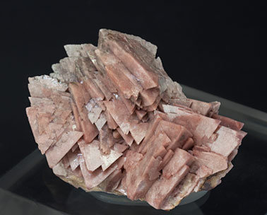 Genthelvite. Side