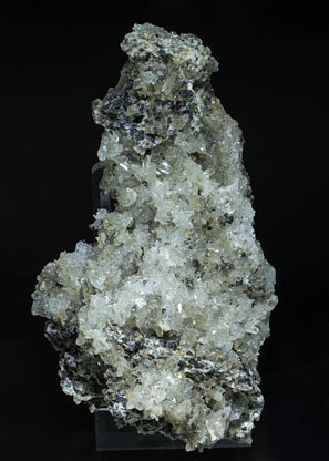 Pentahydroborite with Andradite, Galena and Wurtzite.