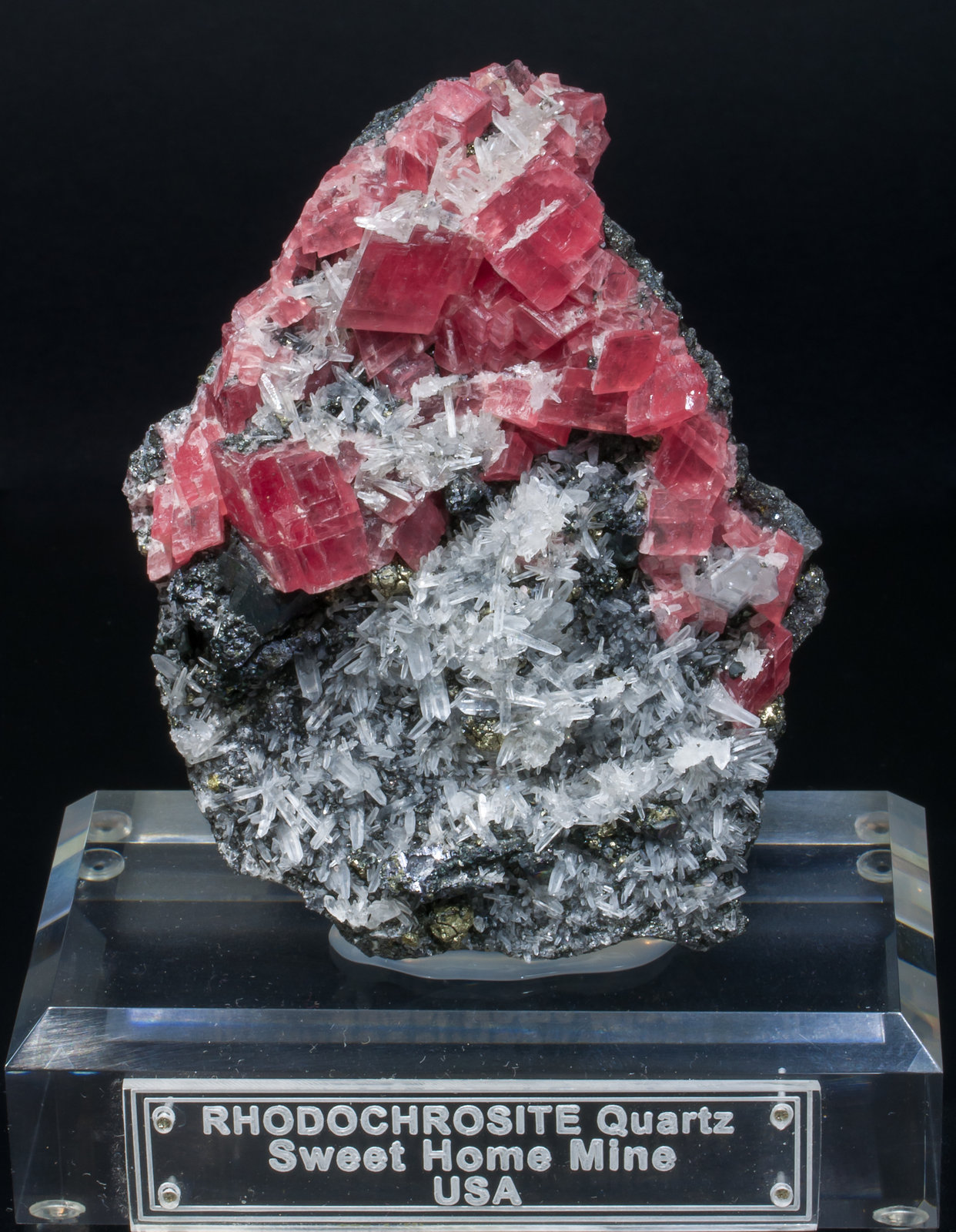 specimens/s_imagesAA2/Rhodochrosite-TB67AA2f2.jpg