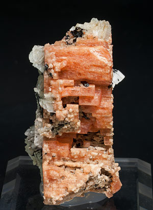 Serandite with Aegirine and Albite. 