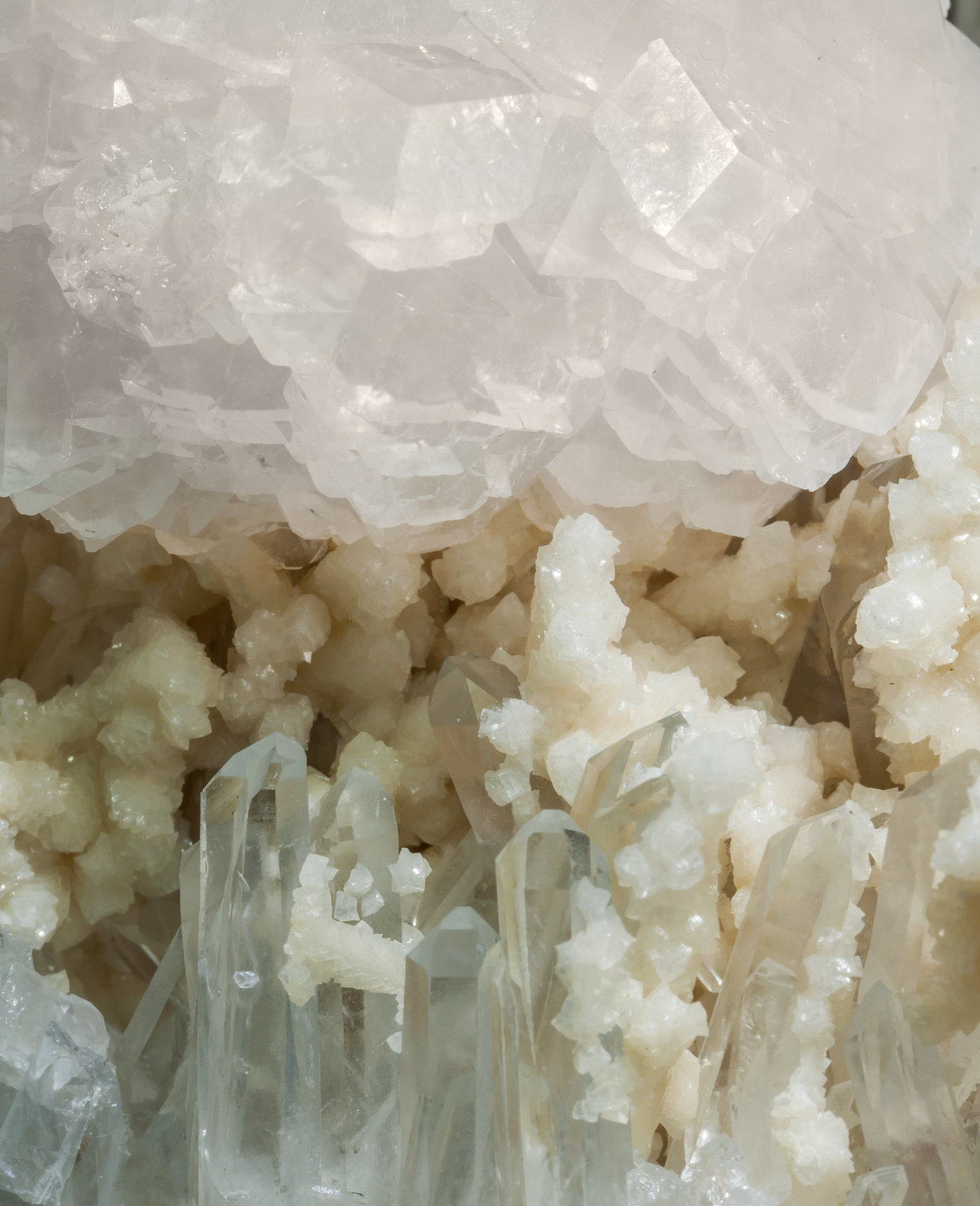 specimens/s_imagesAA4/Calcite-ER68AA4d.jpg