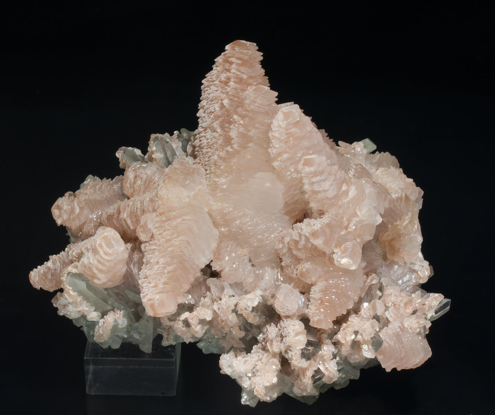 specimens/s_imagesAA4/Calcite-EZ97AA4f.jpg