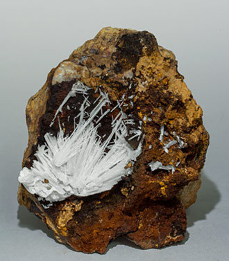 Cerussite. Side