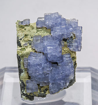 Fluorite with Ferberite and Siderite.