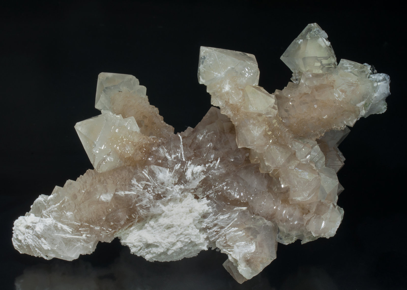 specimens/s_imagesAA5/Quartz-EF97AA5f.jpg