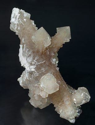 Quartz with inclusions, Calcite-Dolomite and Magnetite. Side