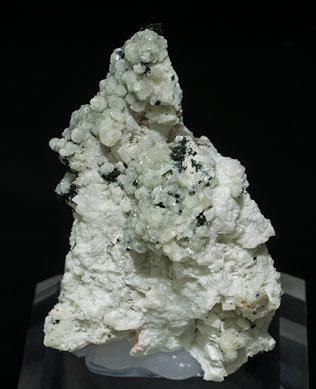 Bavenite with Microcline, Quartz and Chlorite.