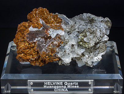 Helvine with Quartz, Calcite and Chlorite. 