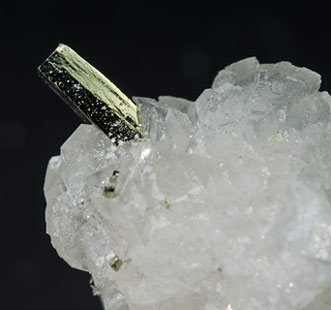Pyrite on Calcite-Dolomite. 