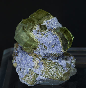 Fluorite with Fluorapatite, Arsenopyrite and Muscovite. 