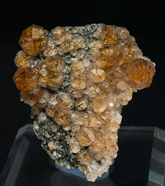 Grossular (variety hessonite). 