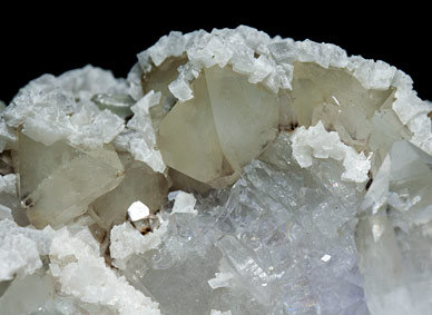 Scheelite with Fluorite, Dolomite and Quartz. 