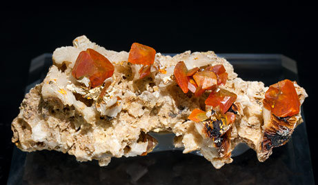 Wulfenite on Baryte.