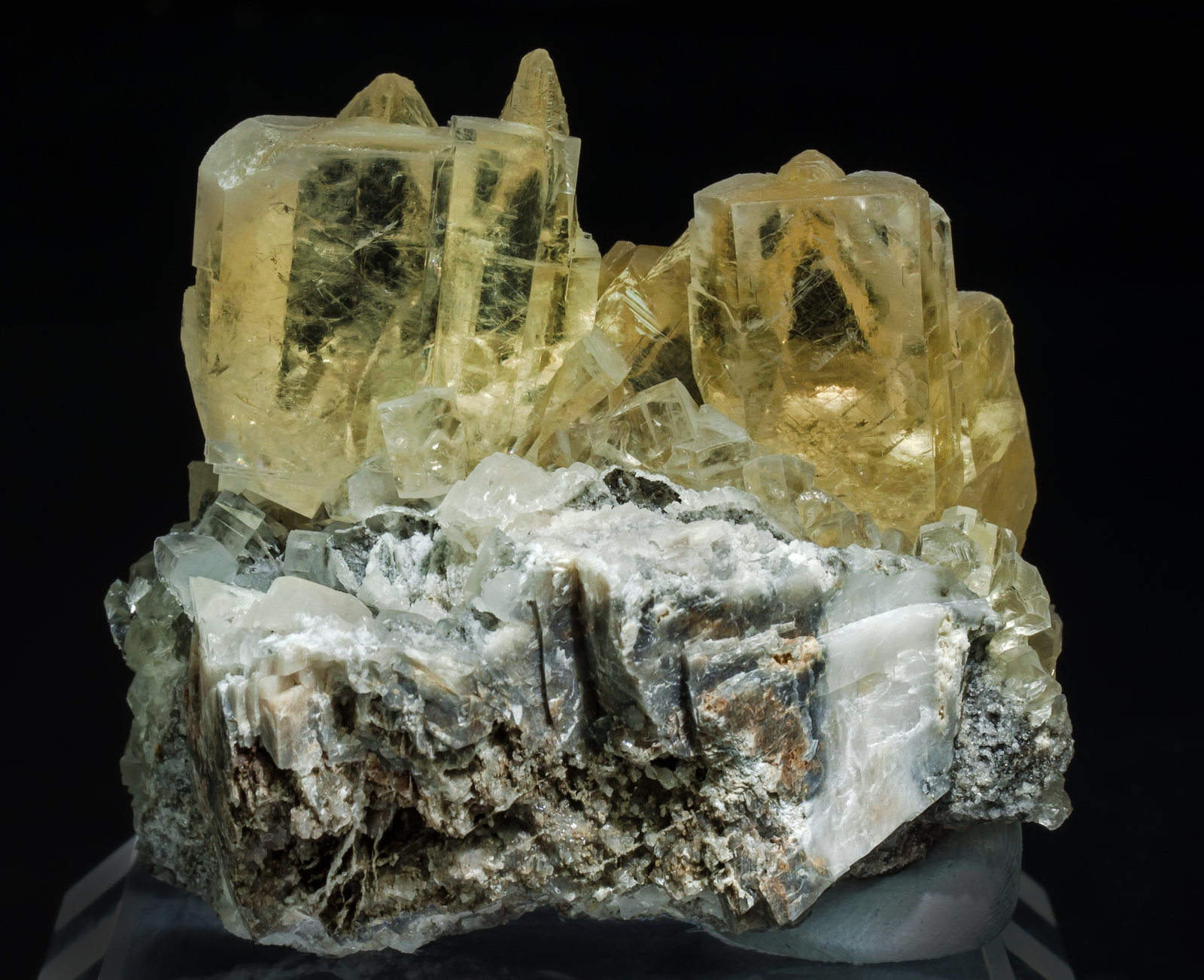 specimens/s_imagesAB0/Calcite-MB68AB0f.jpg