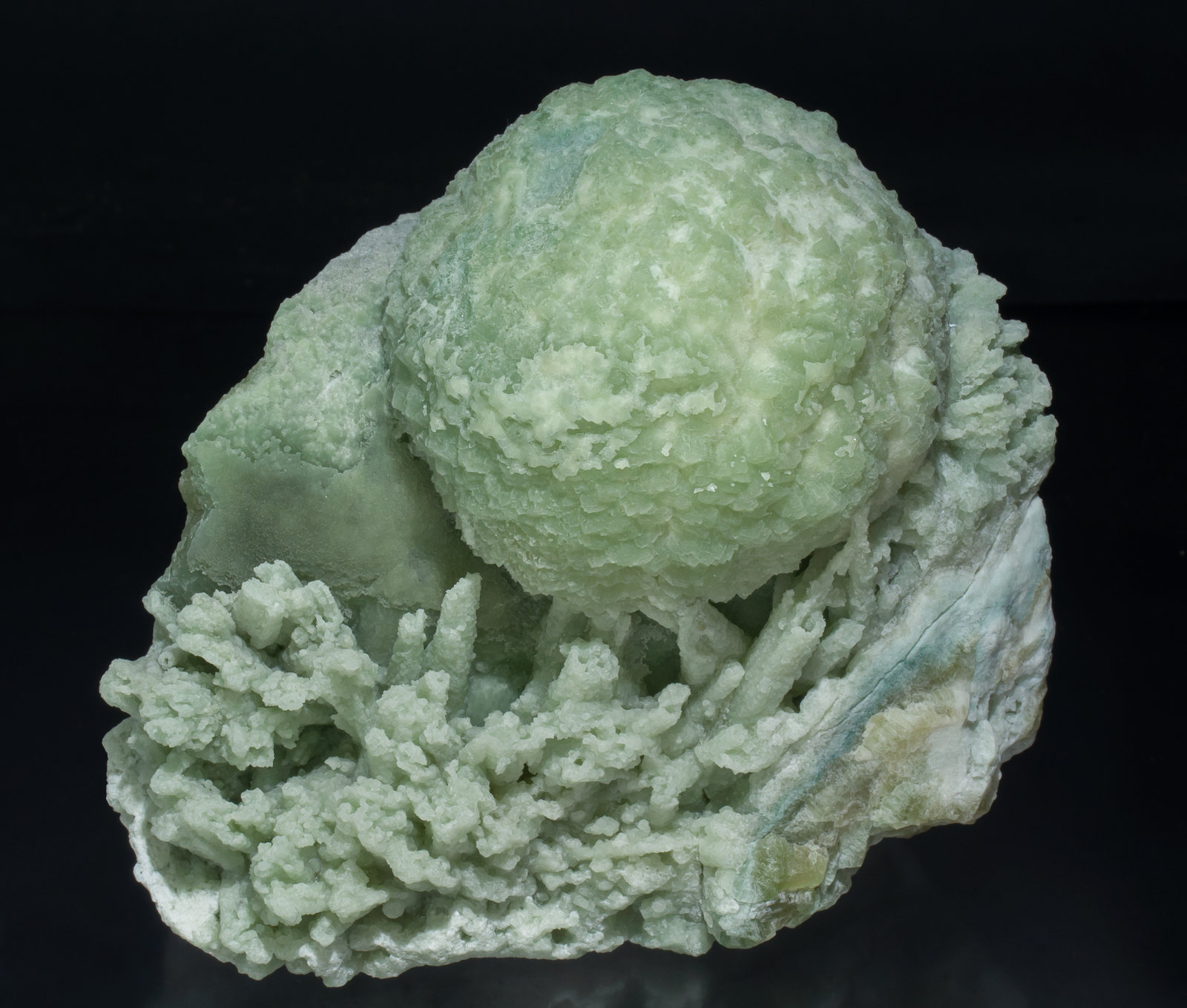 specimens/s_imagesAB1/Aragonite_Sr-SF48AB1f.jpg