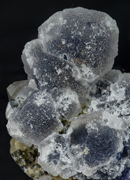 Fluorite with Quartz, Chlorite and Muscovite. 