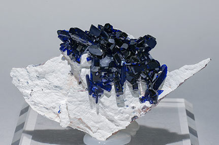 Azurite with Dickite. 