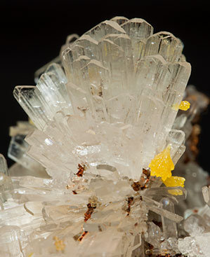 Hemimorphite with Mimetite. 