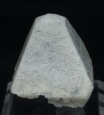 Scheelite with Molybdenite inclusions. Front