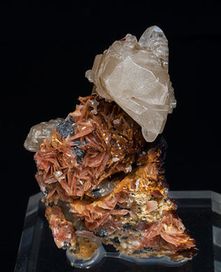 Cerussite with Baryte. Front