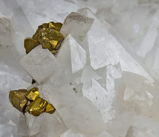 Quartz with Chalcopyrite and Dolomite. 