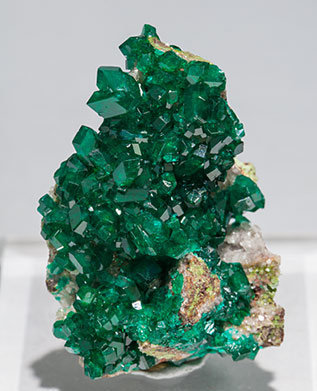 Dioptase with Calcite. 