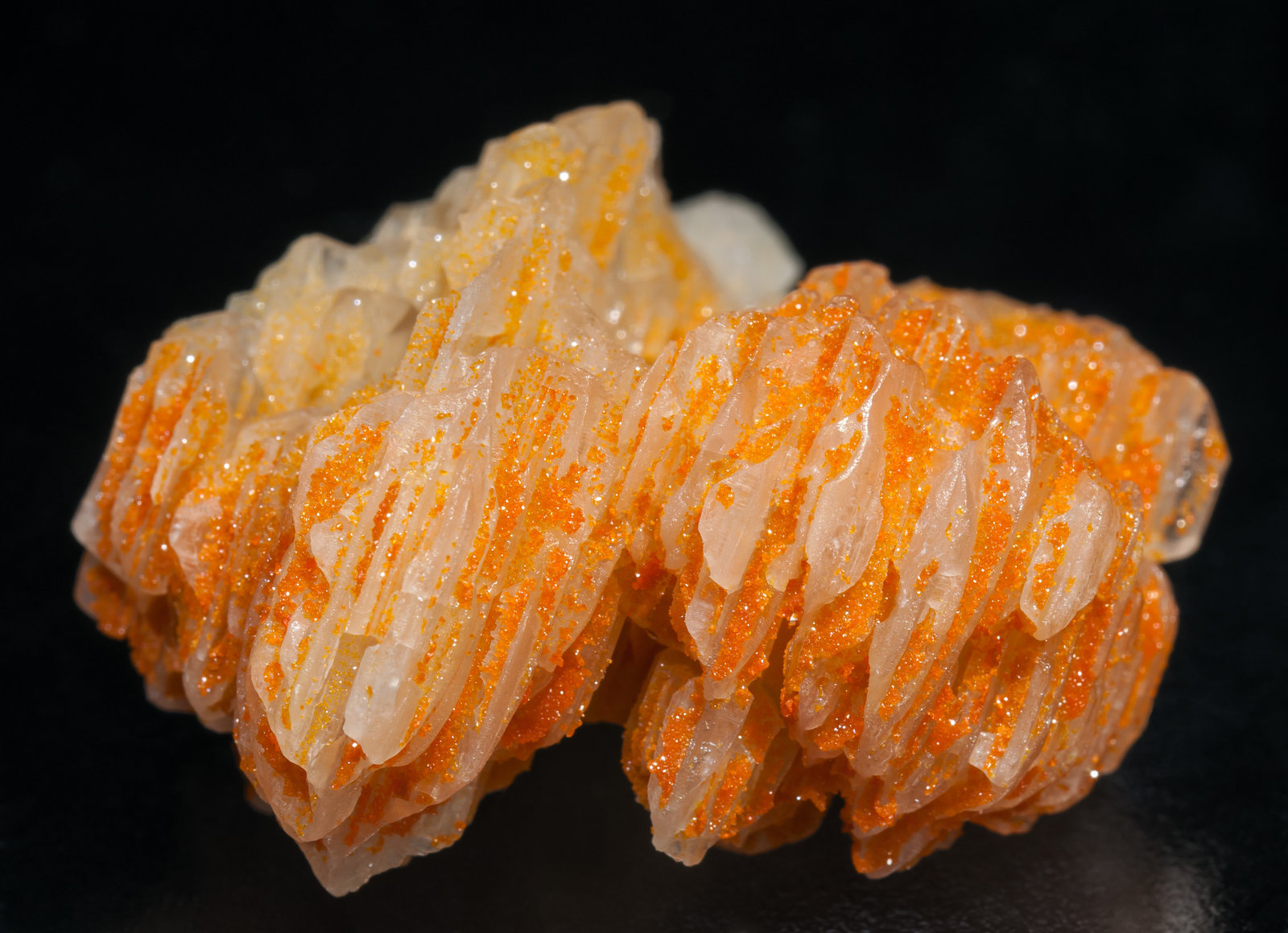 specimens/s_imagesAC2/Mimetite_vanadian-EE68AC2t.jpg