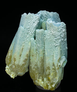 Pyromorphite with Plumbogummite. Rear