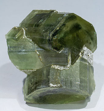 Fluorapatite with Calcite, Quartz and Muscovite. Side
