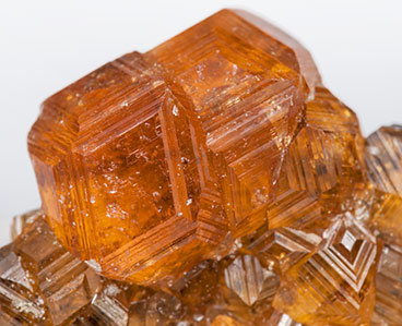 Grossular (variety hessonite). 