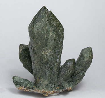 Quartz (variety prase) with Andradite. Rear