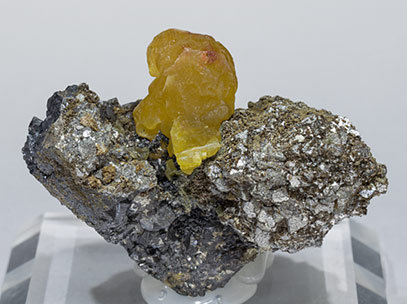 Sphalerite on Arsenopyrite. 