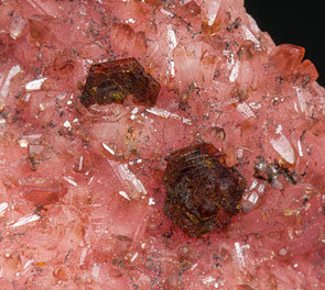 Shigaite on Rhodochrosite. 