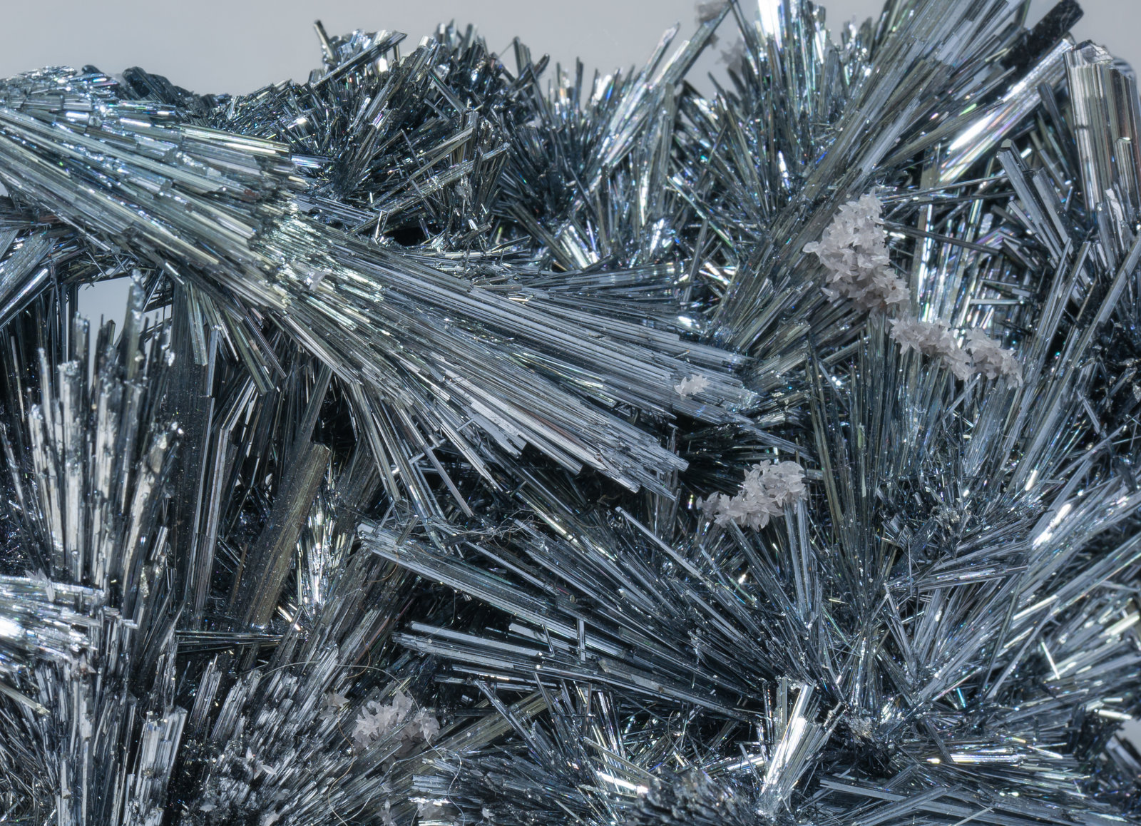 specimens/s_imagesAC5/Stibnite-EF37AC5d.jpg