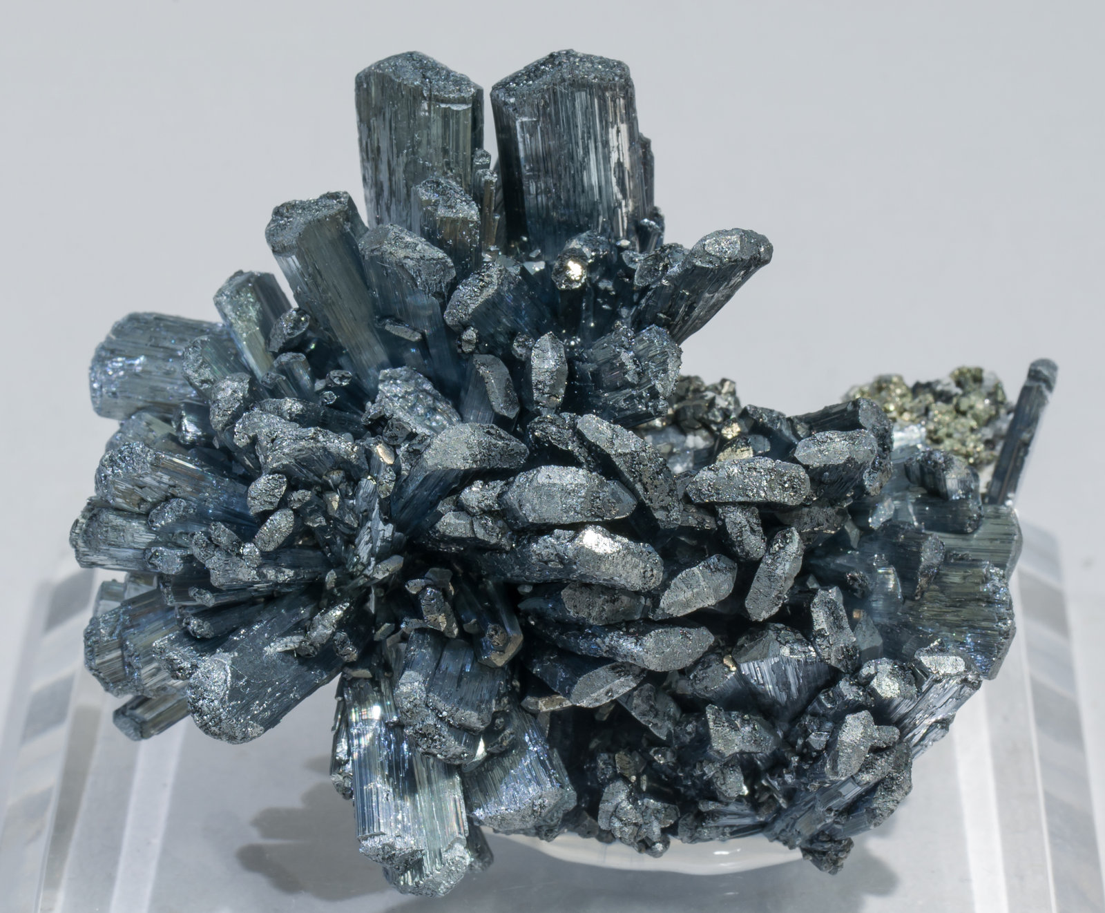 specimens/s_imagesAC5/Stibnite-EL86AC5f.jpg