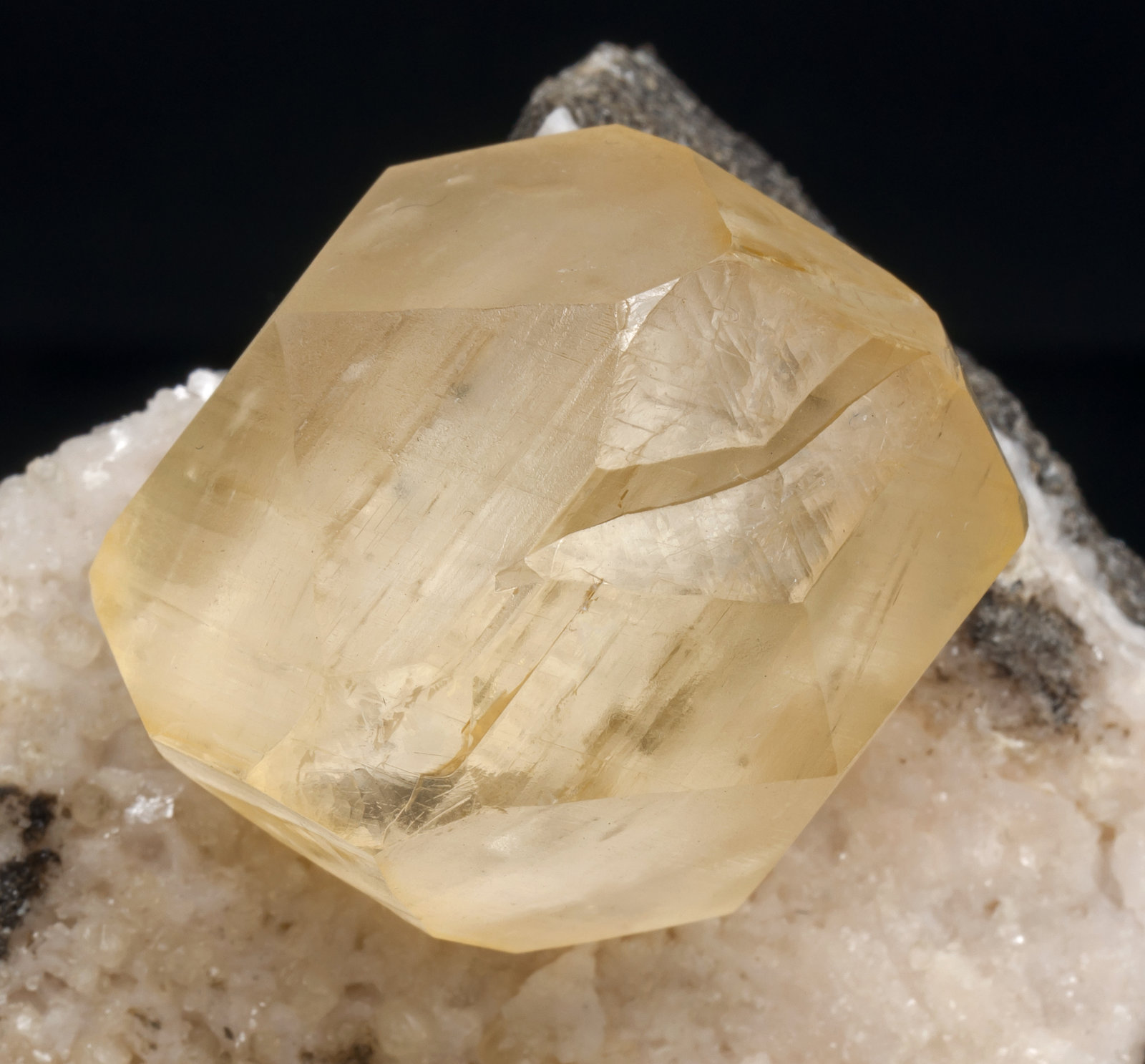 specimens/s_imagesAC6/Calcite-NB77AC6d.jpg