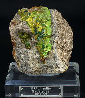 Opal (variedad hyalita).