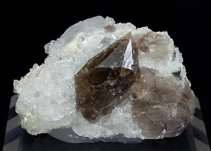 Scheelite with Fluorite, Quartz and Calcite.