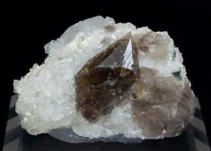 Scheelite with Fluorite, Quartz and Calcite. 