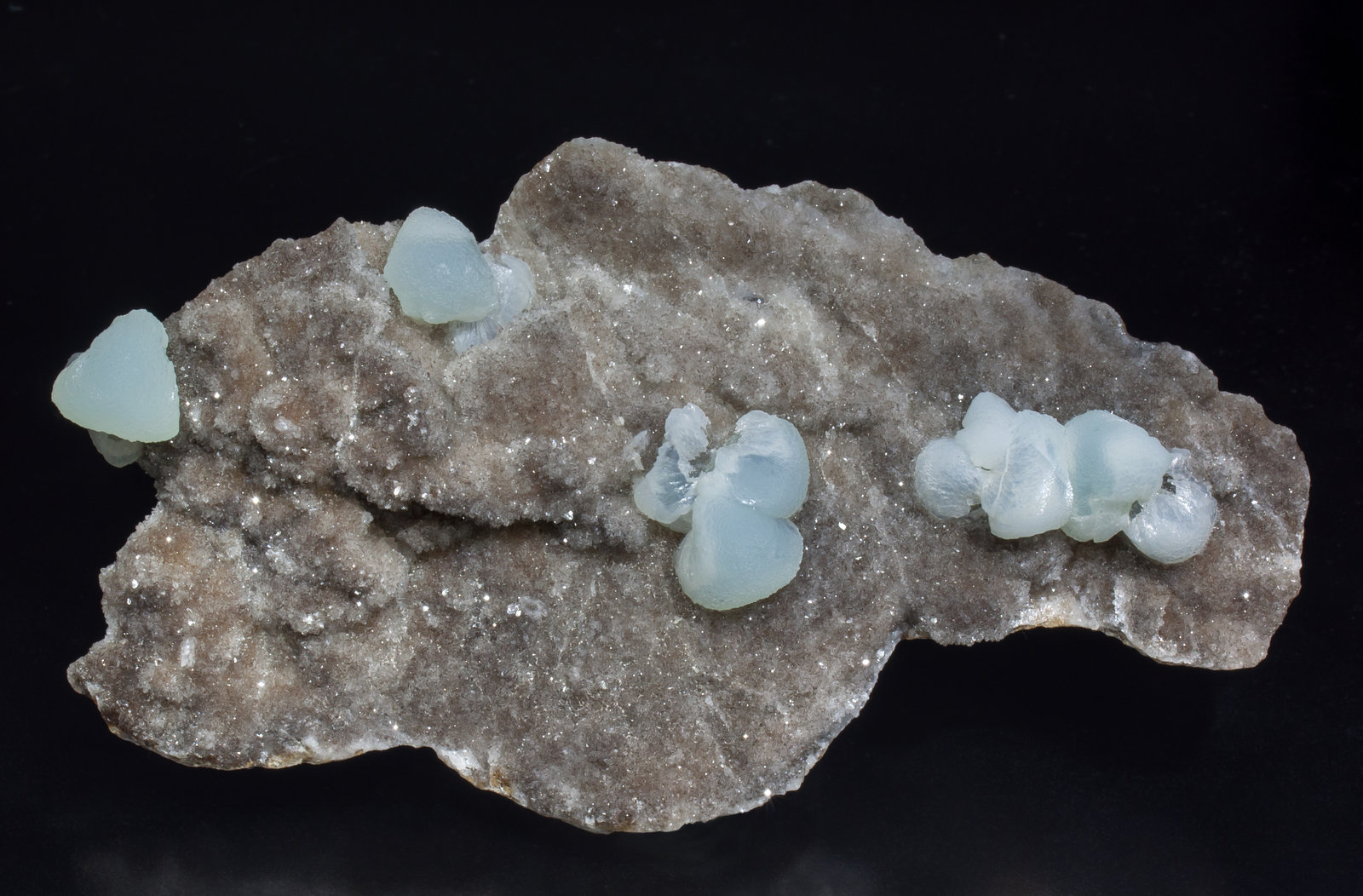 specimens/s_imagesAC6/Smithsonite-MV71AC6f.jpg