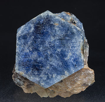 Corundum. Front