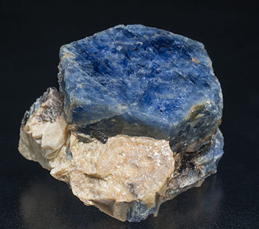 Corundum. Side