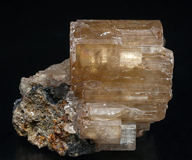 Phosgenite with Galena. Side