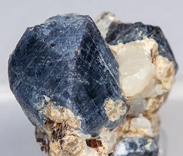 Sapphirine with Quartz and Mica. 