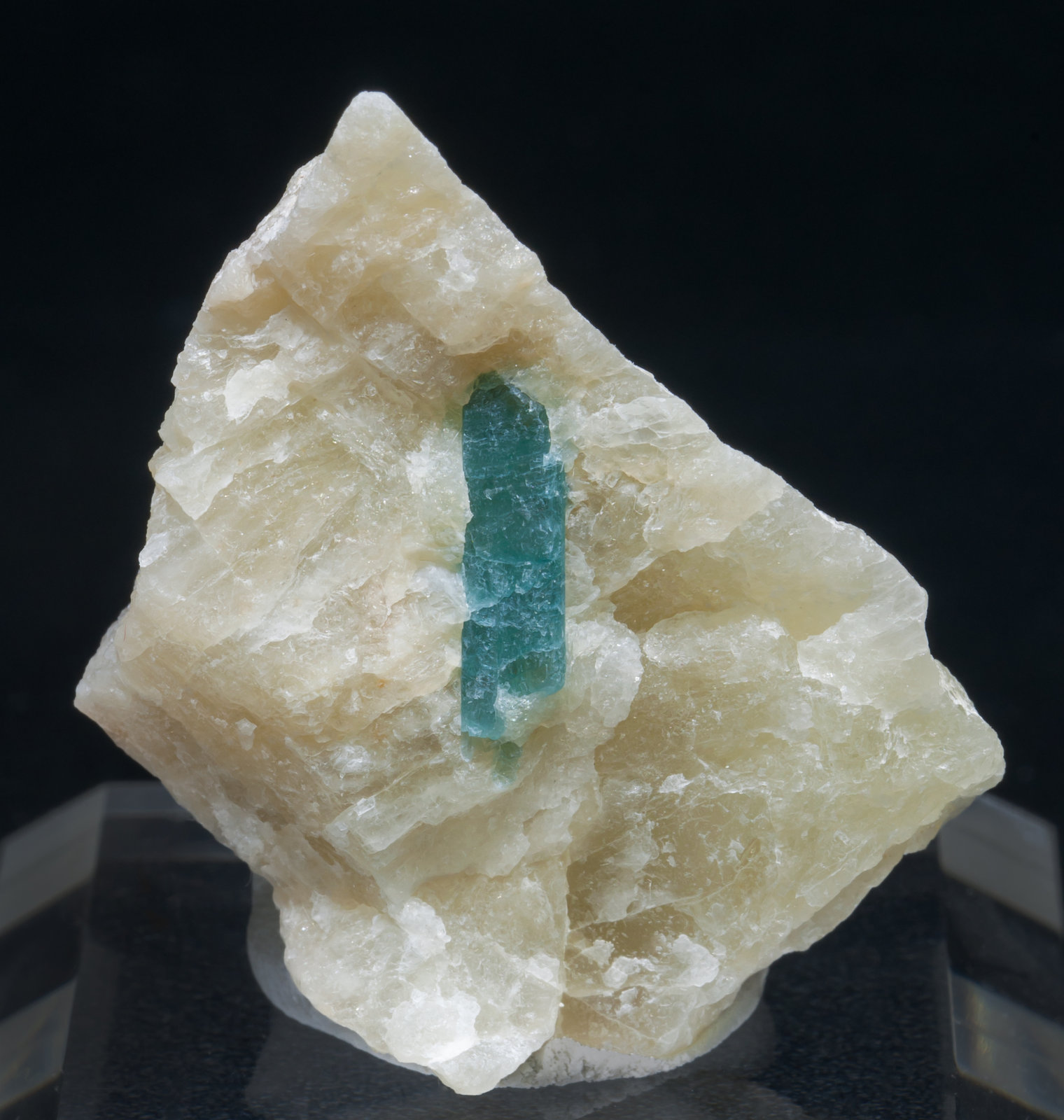 specimens/s_imagesAD0/Grandidierite-TD47AD0f.jpg