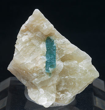 Grandidierite with Quartz and Feldspar. 