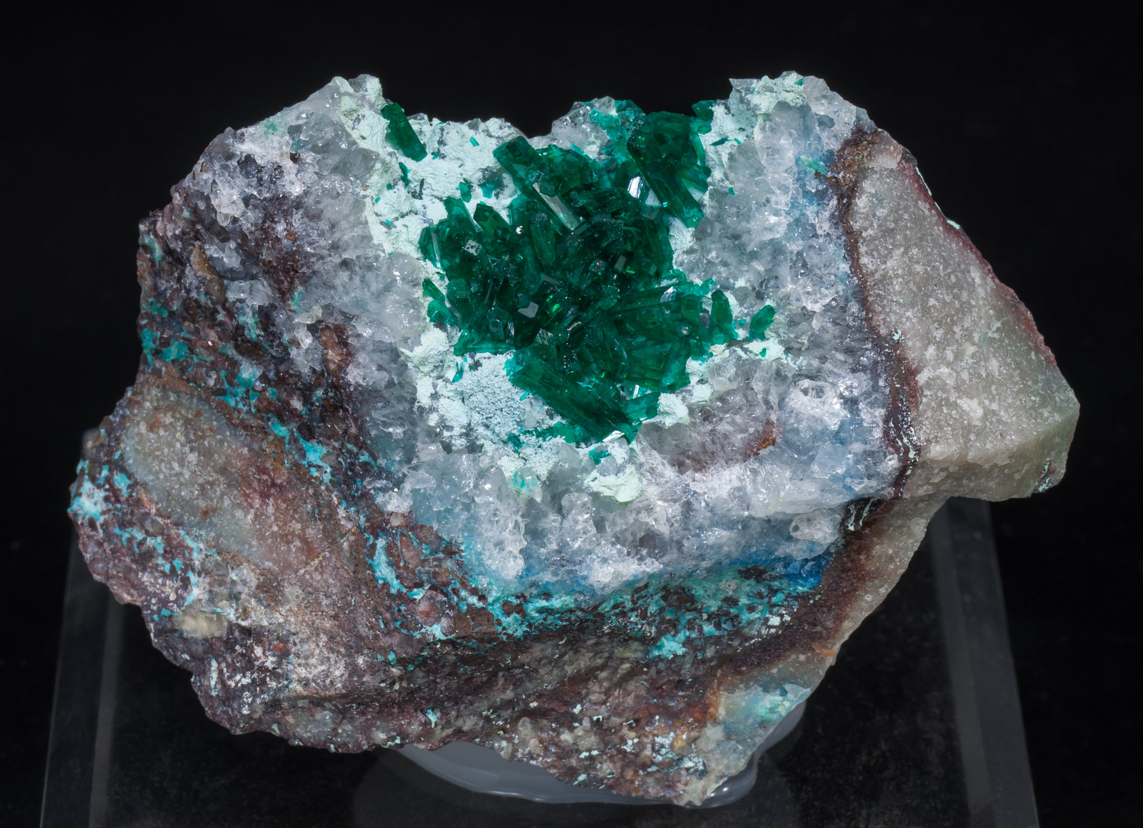 specimens/s_imagesAD1/Dioptase-TR89AD1f.jpg