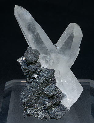 Lautite with Tennantite-Tetrahedrite, Quartz and Pyrite. Front