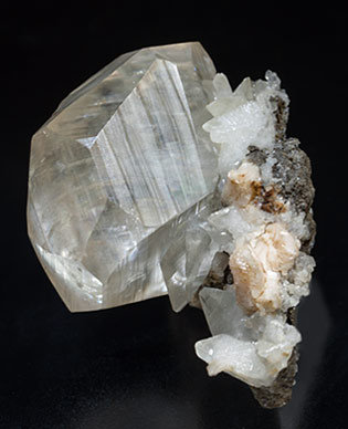 Calcite with Dolomite. Side